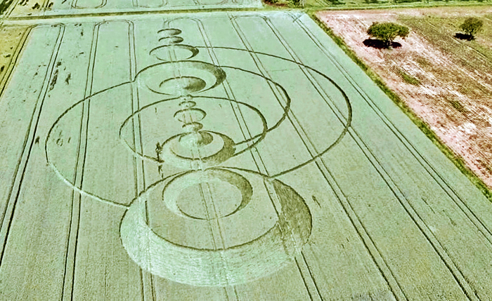 saint hipp june13d Nuevo extraordinario crop circle es reportado en Francia